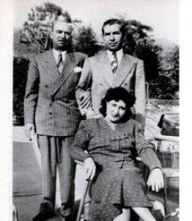 This image has an empty alt attribute; its file name is FrankScalisewifeandLuckyLuciano-1.jpg